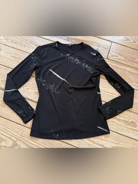 DiKa brand long-sleeve top in size M